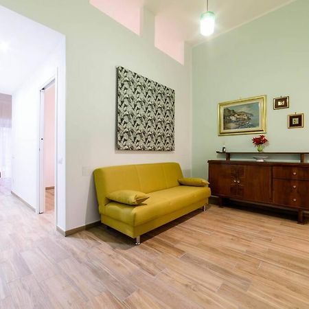 Апартаменти Stazione Treni - Wi-Fi & Netflix Cozy Space Салерно Екстер'єр фото