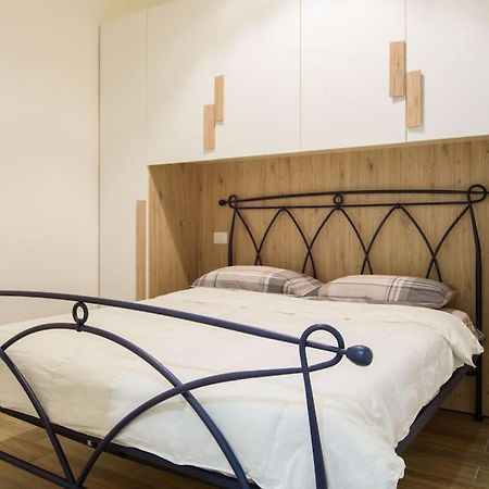 Апартаменти Stazione Treni - Wi-Fi & Netflix Cozy Space Салерно Екстер'єр фото