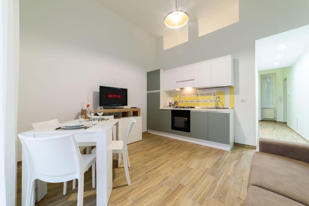 Апартаменти Stazione Treni - Wi-Fi & Netflix Cozy Space Салерно Екстер'єр фото