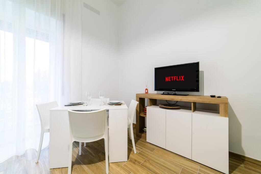 Апартаменти Stazione Treni - Wi-Fi & Netflix Cozy Space Салерно Екстер'єр фото
